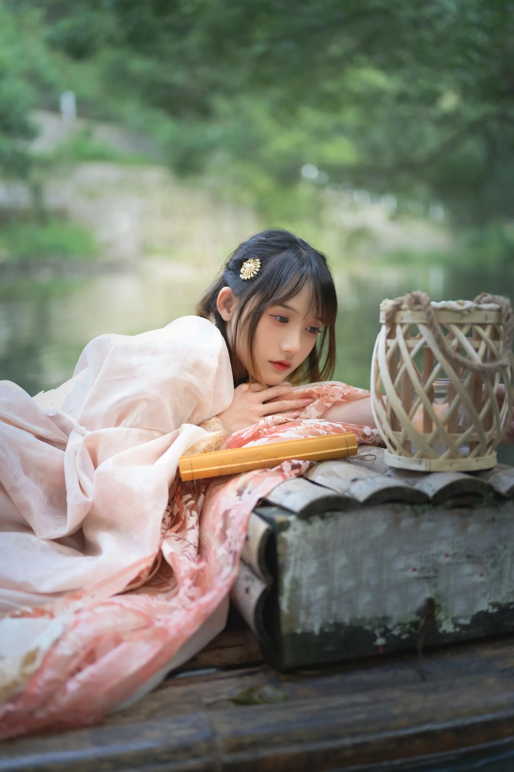 [YITUYU艺图语]2022.07.09 烟雨江南 兔子Zzz不吃胡萝卜 [27P]插图7